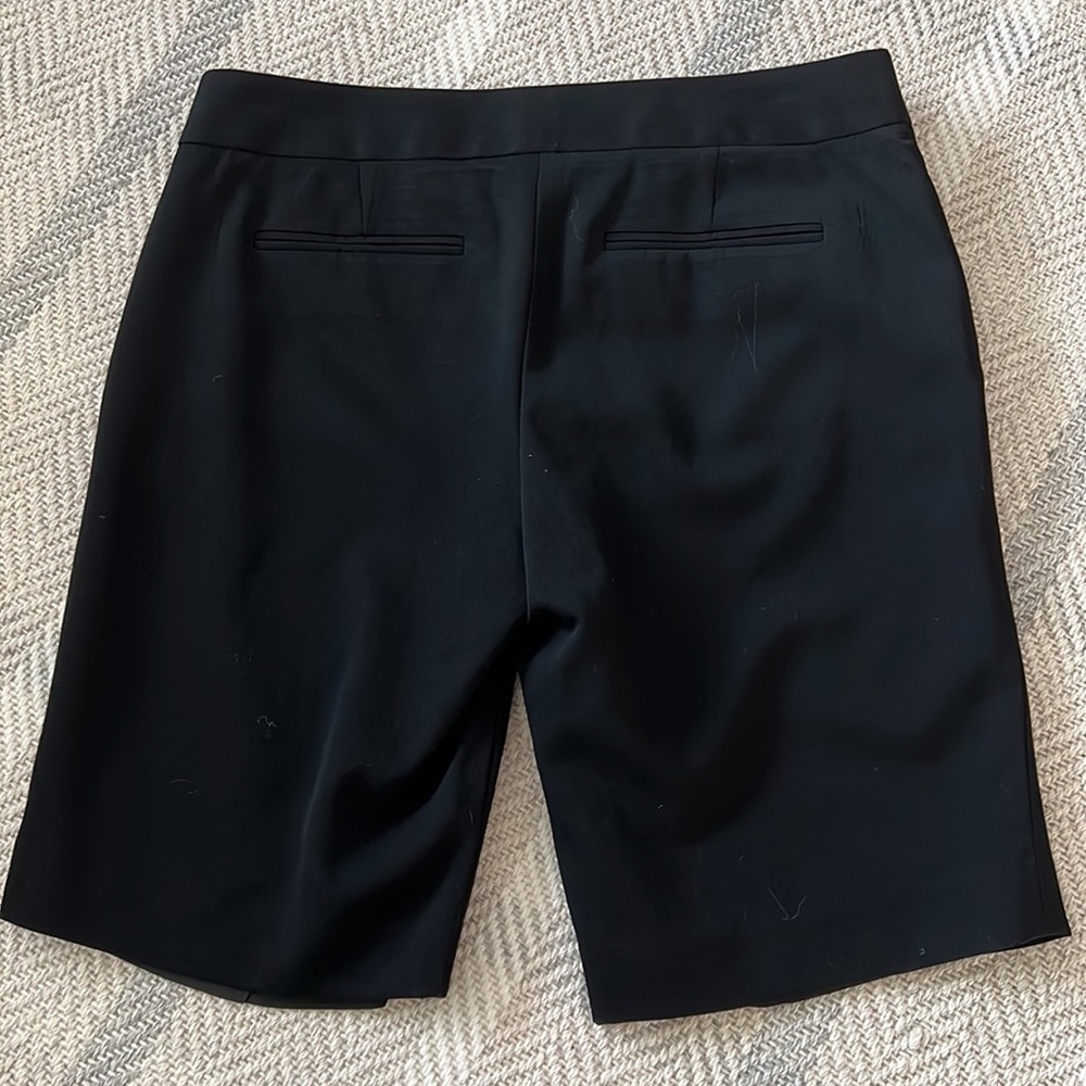 J. Crew City Fit Black Bermuda Shorts in Size 4 - Picture 2 of 6